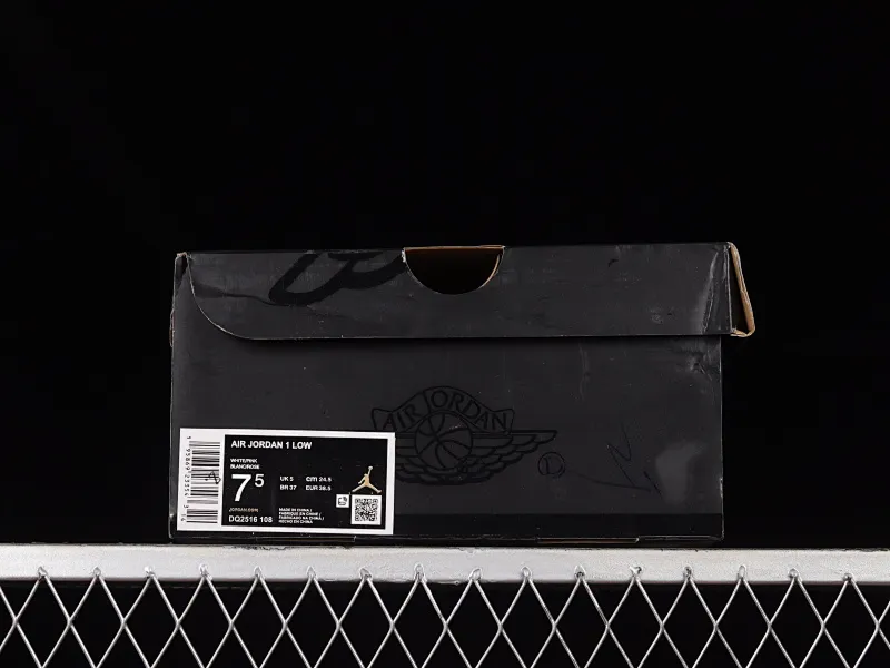 All categories Air Jordan Jordan series basketball shoes Air Jordan 1 Low Z version Air Jordan 1 Low AJ1 Joe 1 black and white laser cultural and leisure sports sneakers DQ2516-108